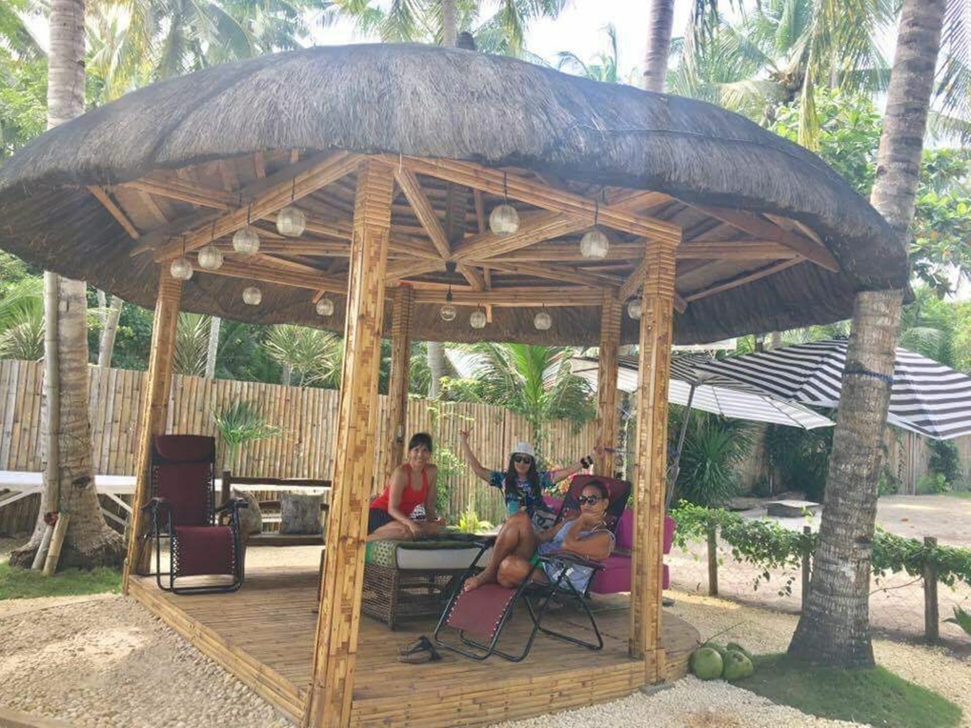 The Whitehouse By The Sea Villa Panglao Eksteriør billede